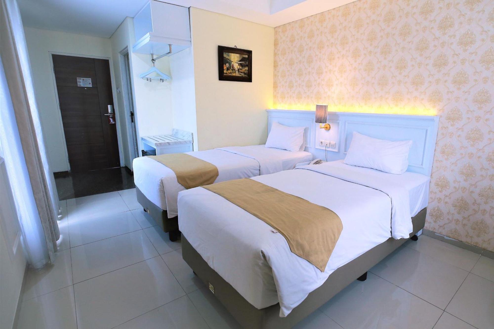 เดอะ คิวบ์ มาลิโอโบโร โฮเทล Hotel ยอกยาการ์ตา ภายนอก รูปภาพ